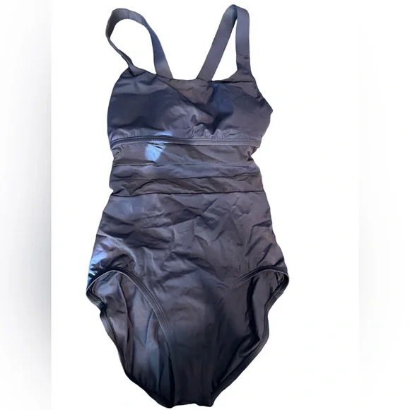 Nike Women’s Swim V Back Swimsuit NWT - Picture 2 of 3